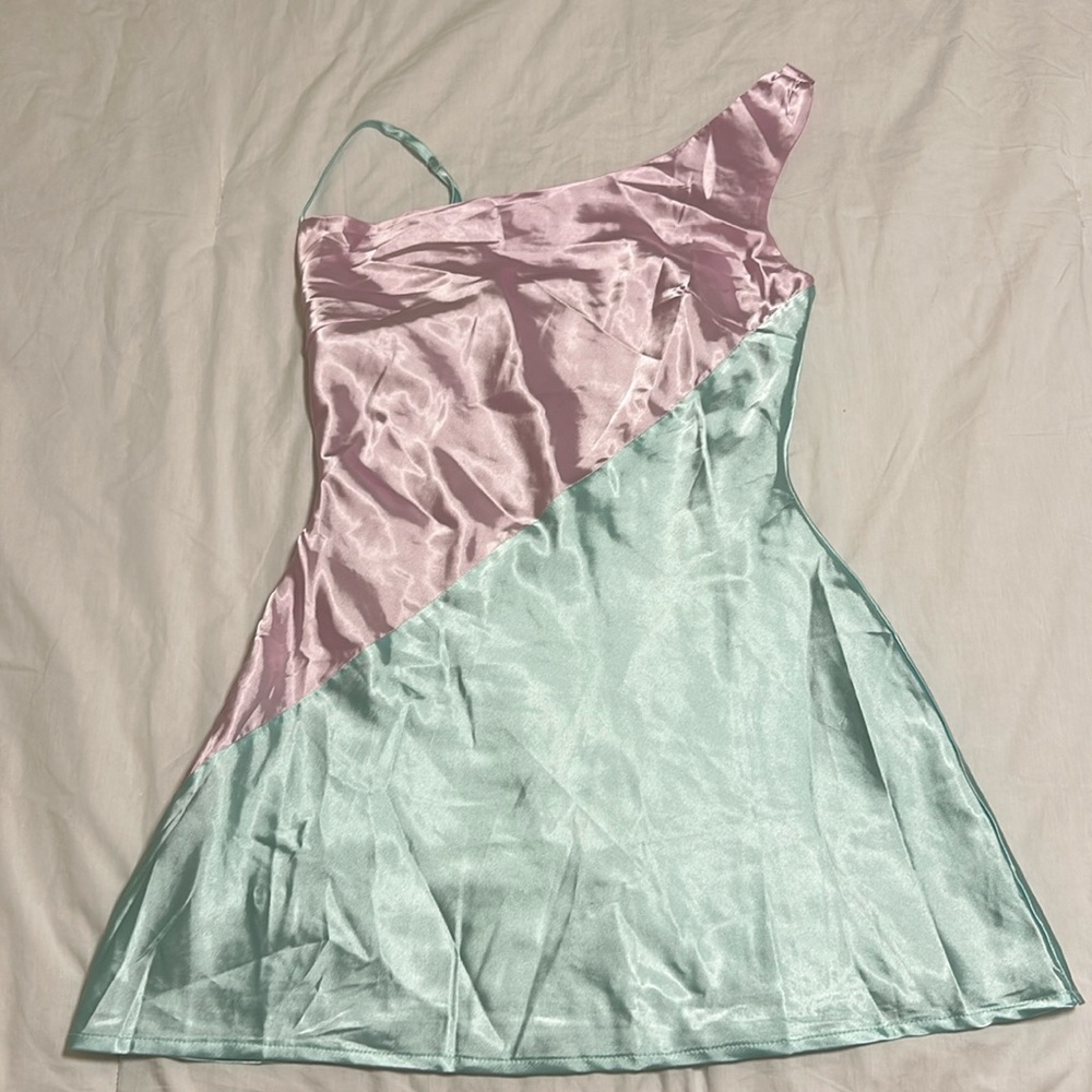 More to come mini babydoll dress size S- VERY SHORT! lol